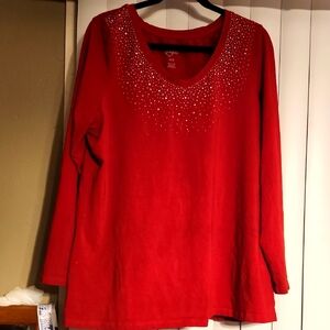 Red V-neck T-shirt With Little Crystals And Silver Studs Size 18/20